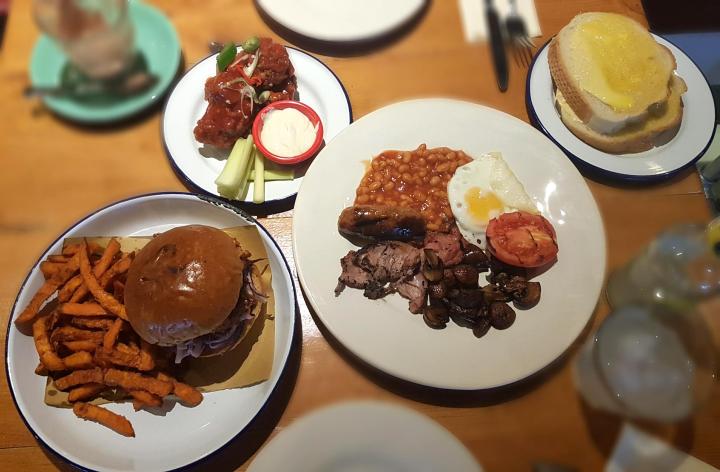 26654556_10155231045458870_1692116956_o